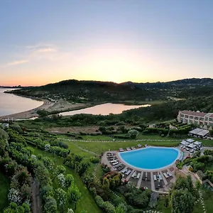 https://lea-bianca-luxury-resort-baja-sardinia.in-sardinia.net
